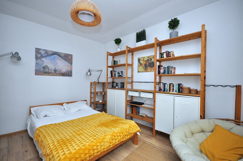 Universitate strada Doamnei garsoniera mobilata centrala proprie